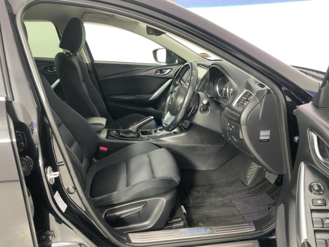Photo '16' of Mazda Atenza