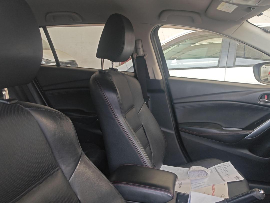 Photo '15' of Mazda Atenza Photo '15' of Mazda Atenza