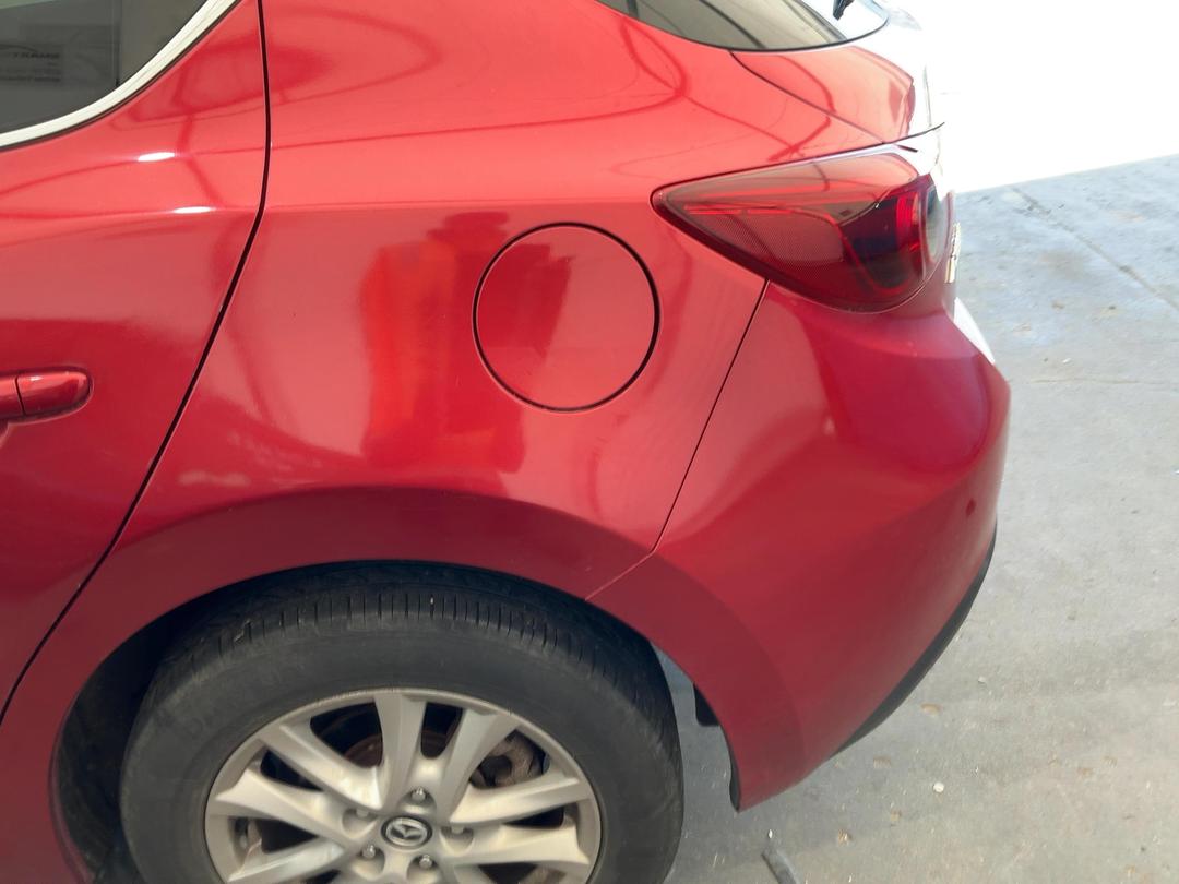 Photo '13' of Mazda Axela