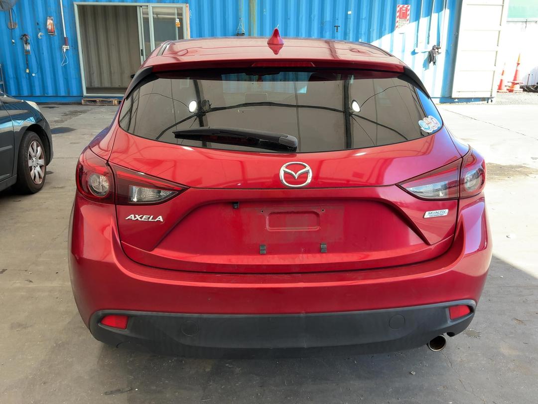 Photo '16' of Mazda Axela