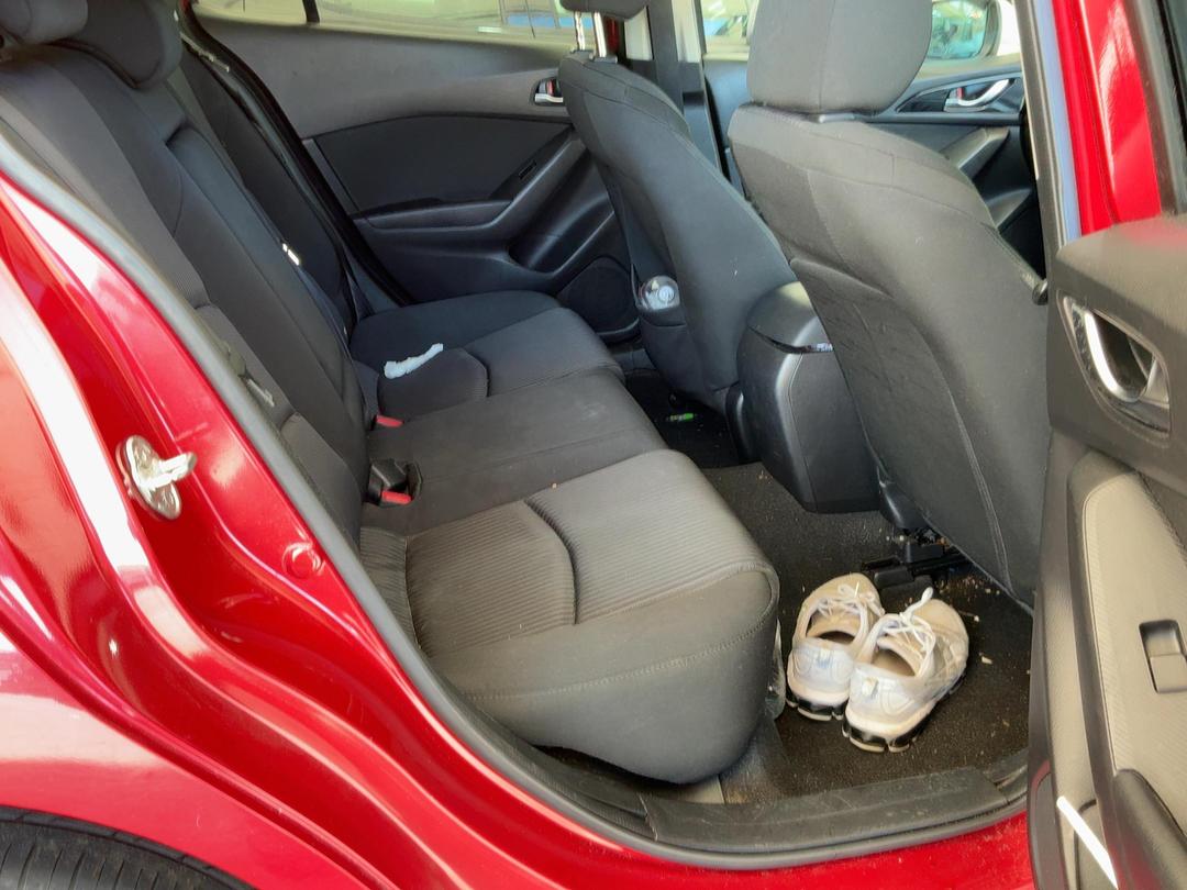 Photo '23' of Mazda Axela
