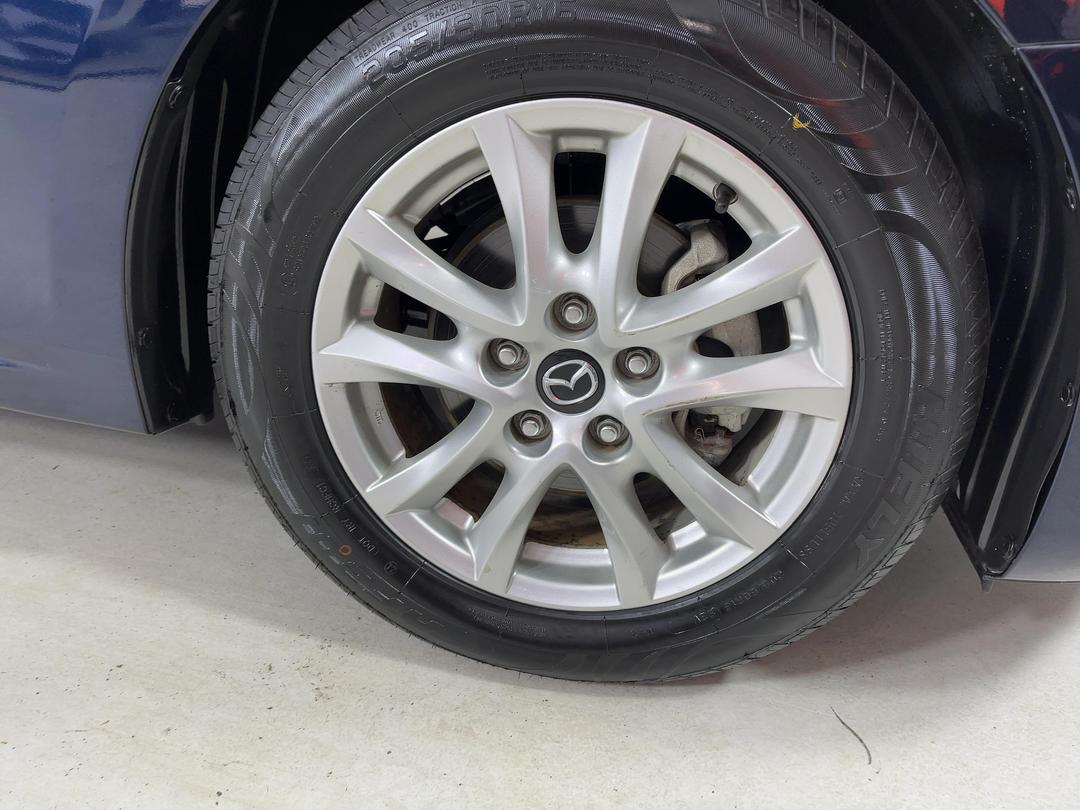 Photo '9' of Mazda Axela