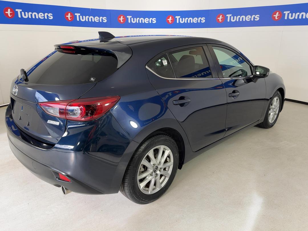 Photo '7' of Mazda Axela