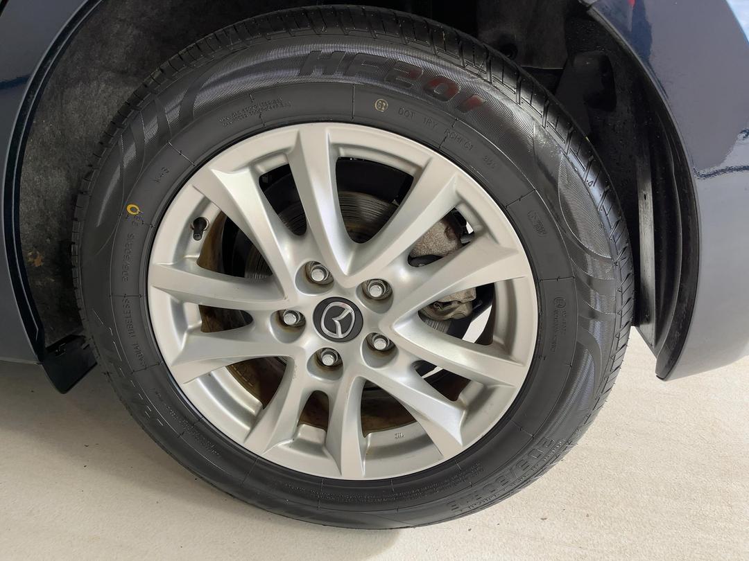 Photo '11' of Mazda Axela