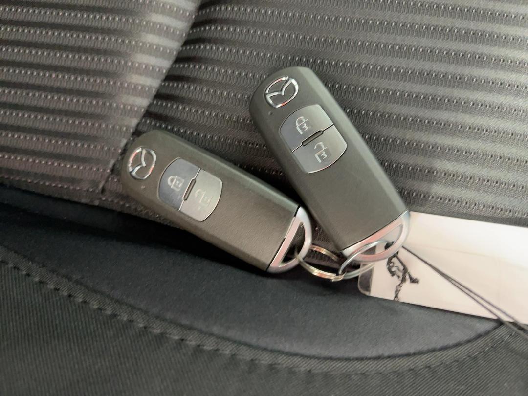 Photo '22' of Mazda Axela