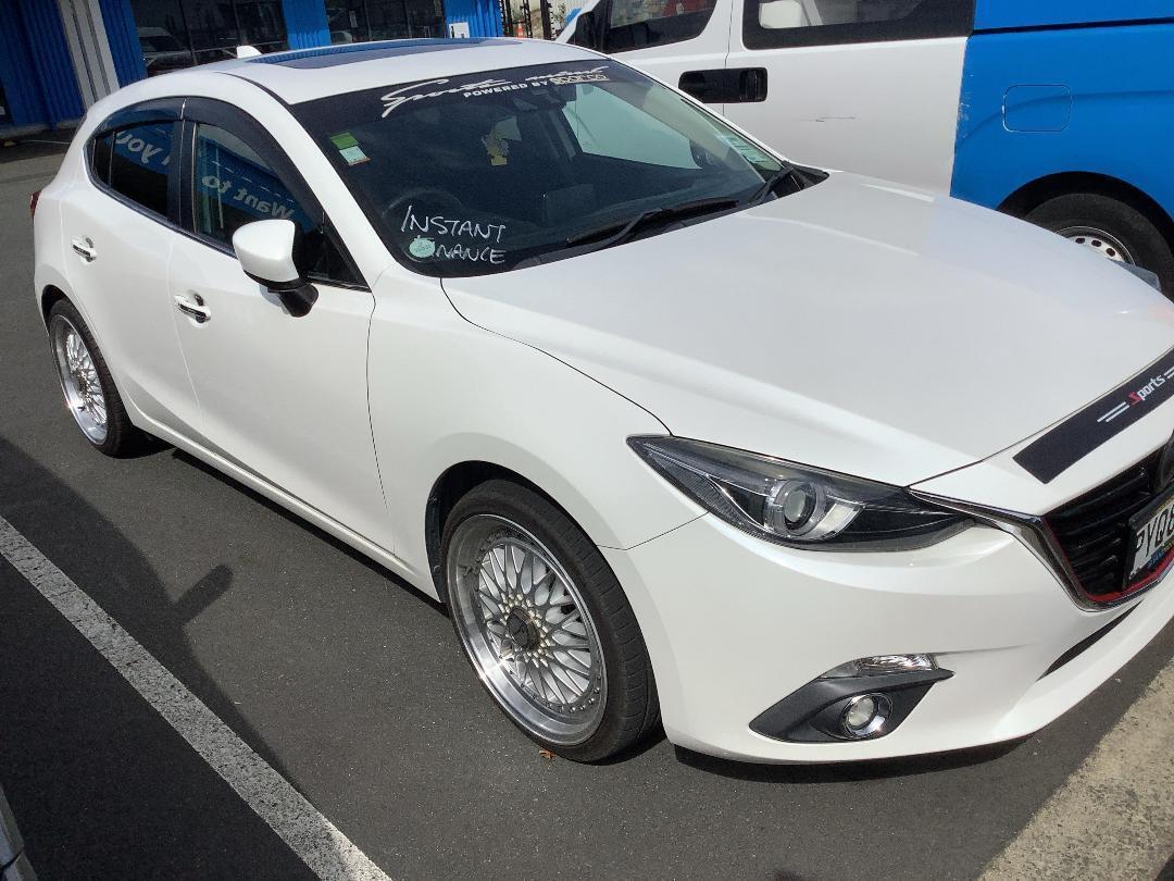 Photo '3' of Mazda Axela