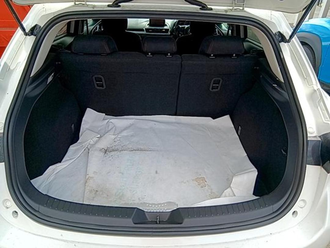 Photo '5' of Mazda Axela