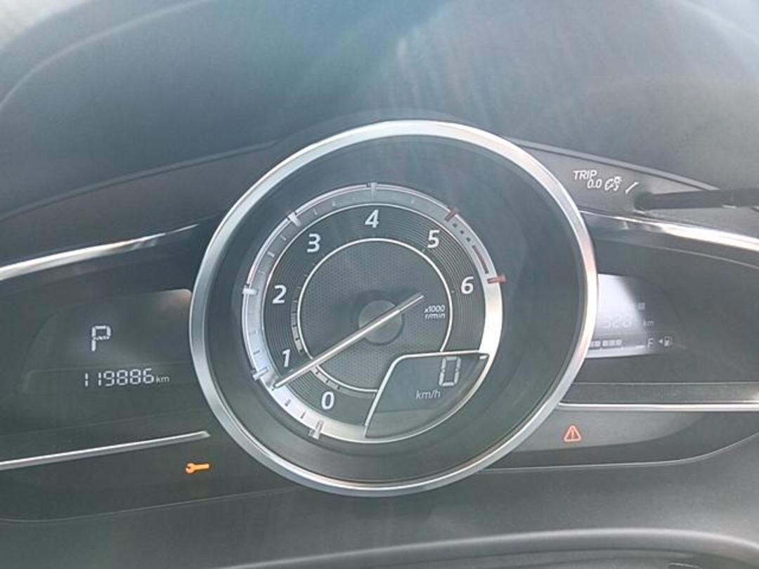 Photo '9' of Mazda Axela