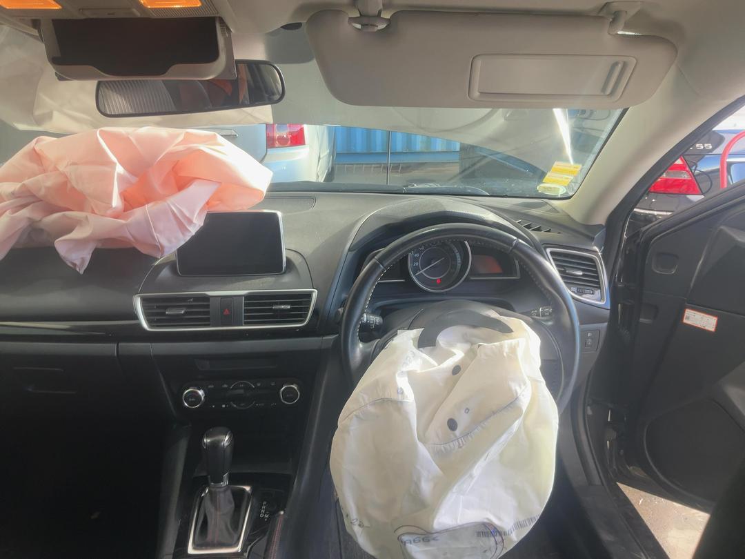 Photo '22' of Mazda Axela