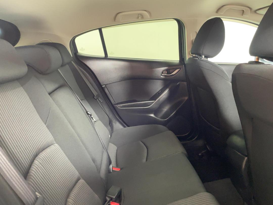 Photo '20' of Mazda Axela