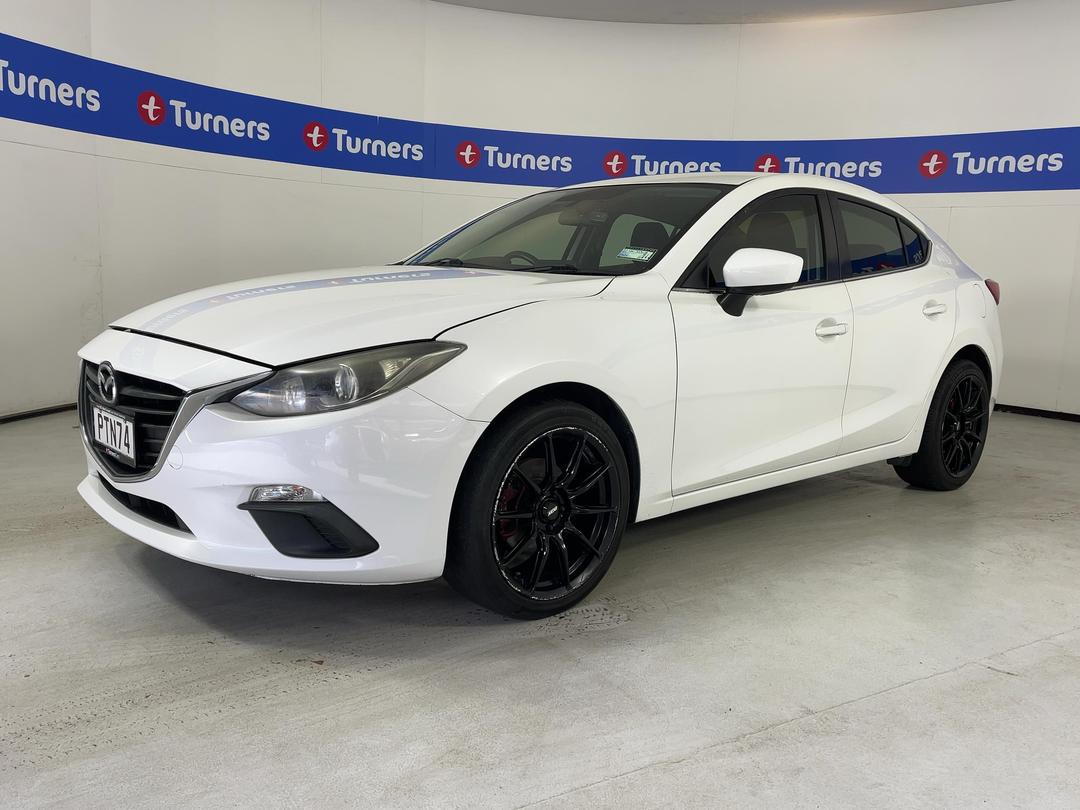 Photo '4' of Mazda Axela