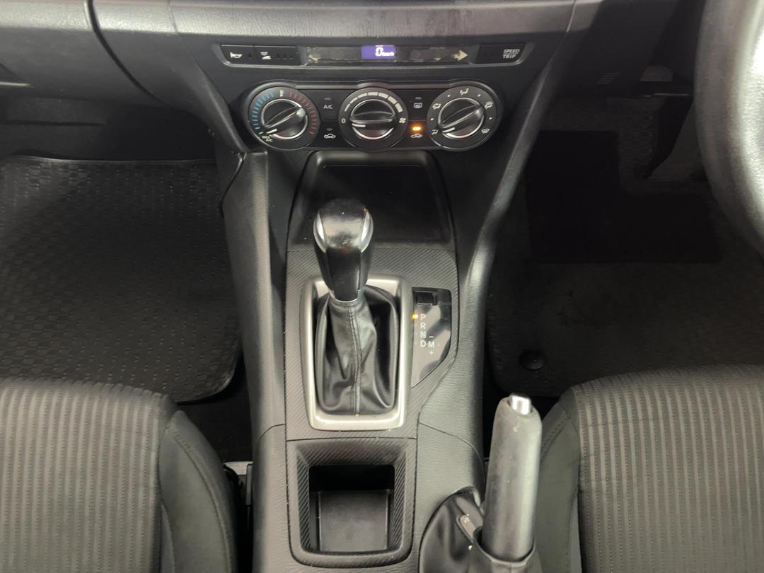 Photo '18' of Mazda Axela