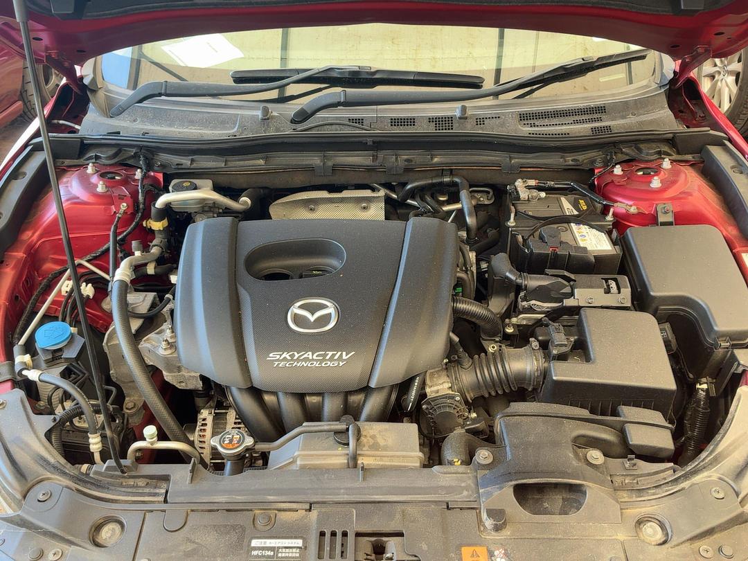 Photo '5' of Mazda Axela