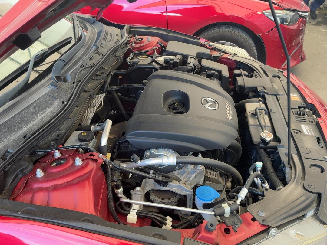 Photo '8' of Mazda Axela