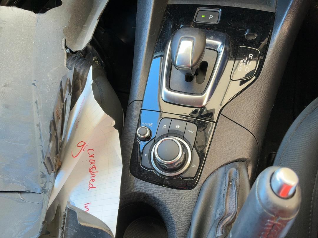 Photo '15' of Mazda Axela