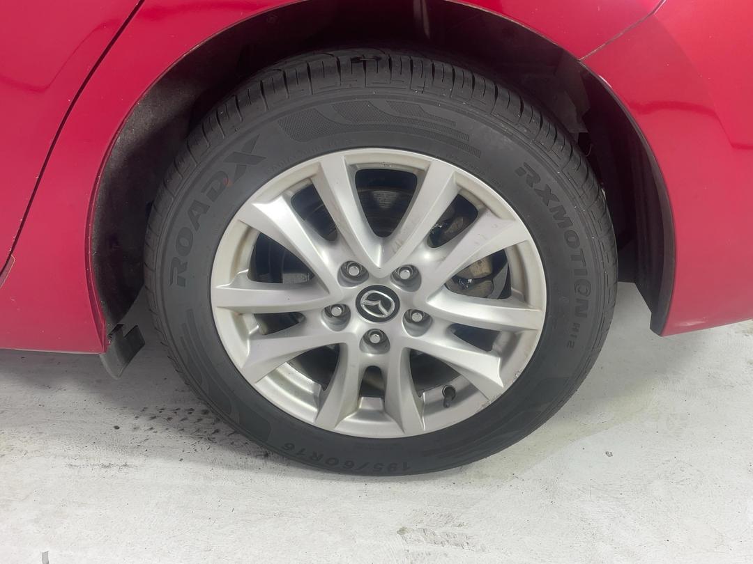 Photo '11' of Mazda Axela