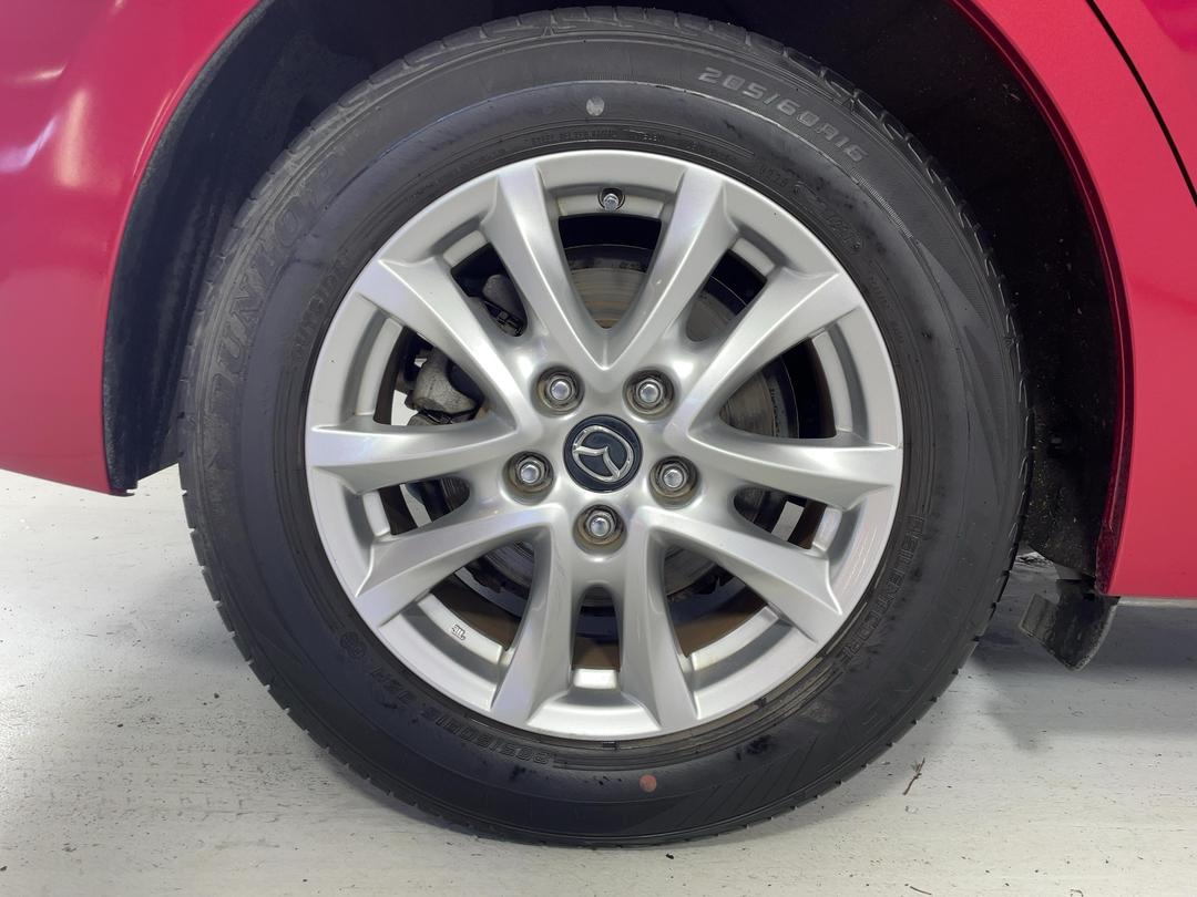 Photo '12' of Mazda Axela