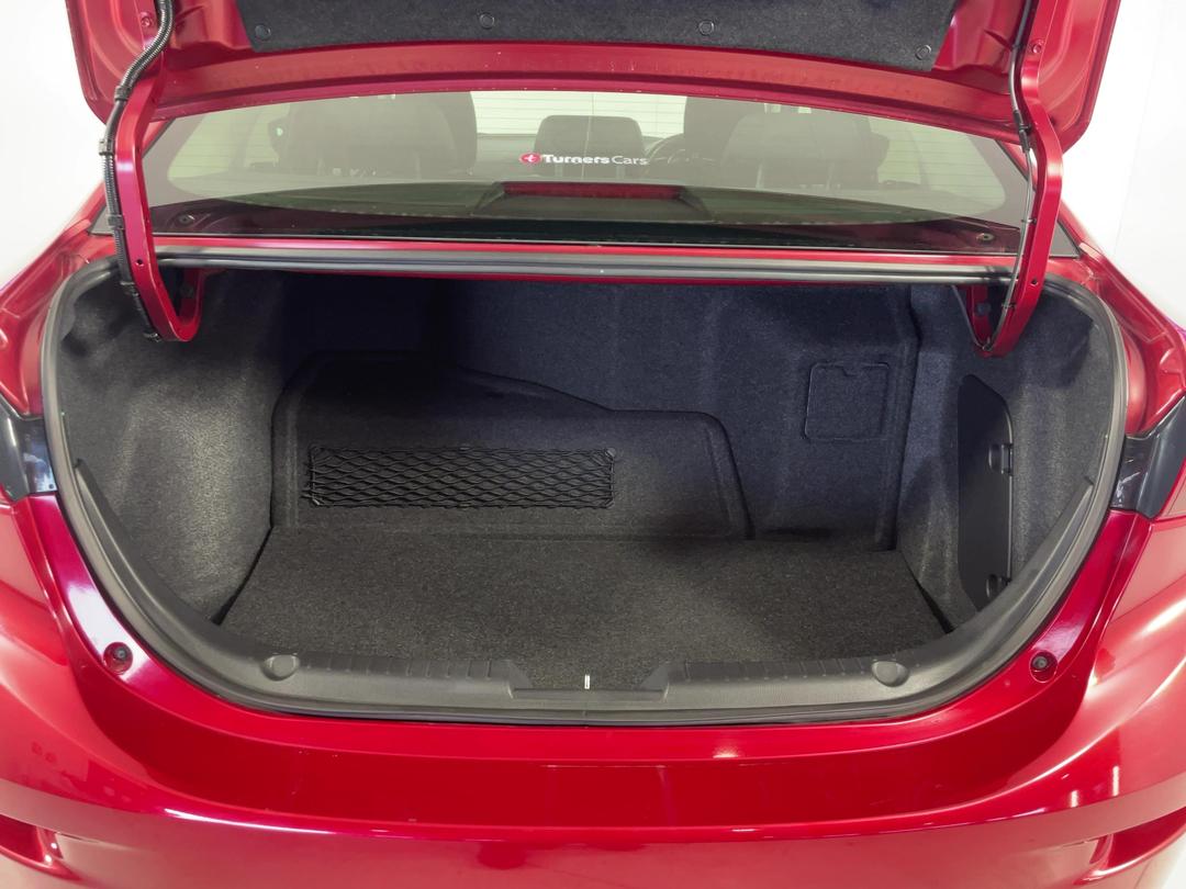 Photo '14' of Mazda Axela