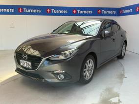 Photo '4' of Mazda Axela
