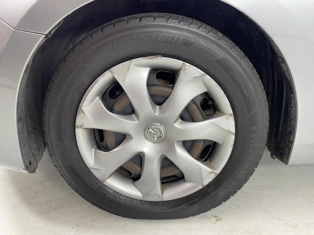 Photo '10' of Mazda Axela