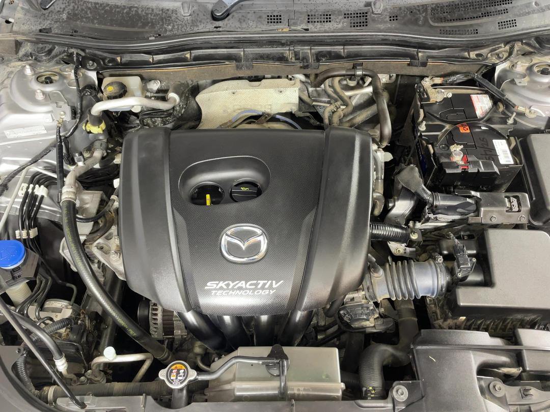 Photo '13' of Mazda Axela