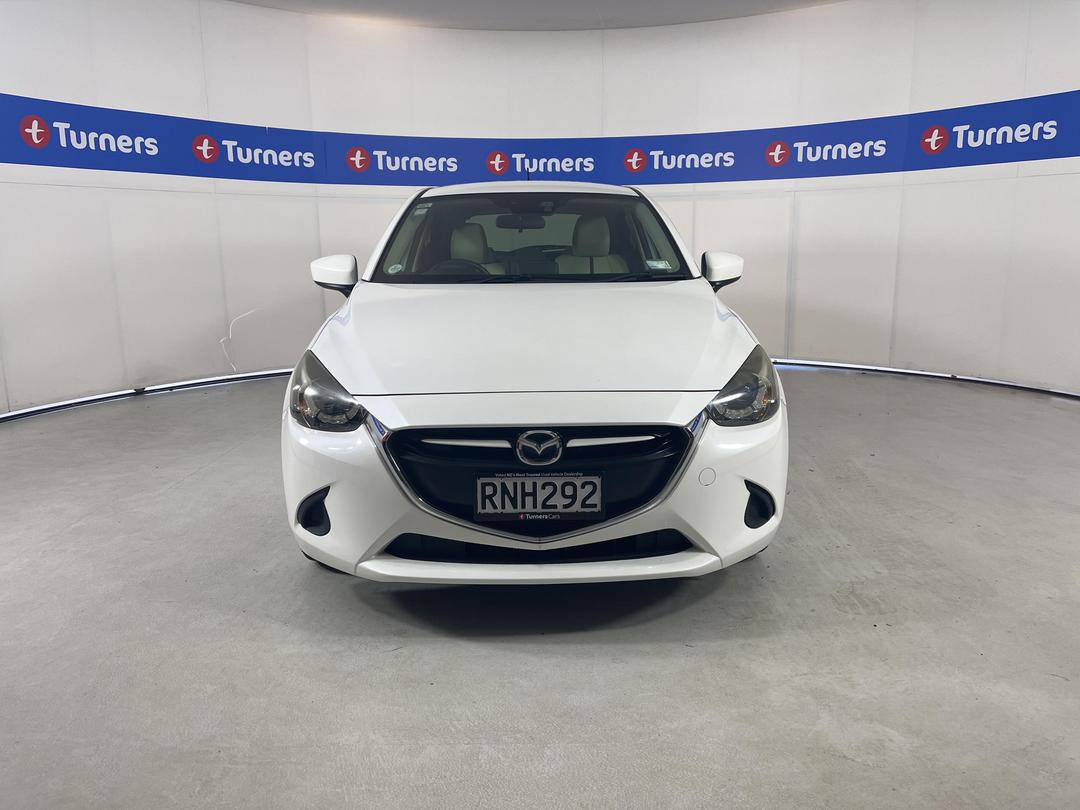 Photo '2' of Mazda Demio