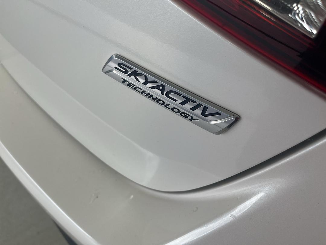 Photo '30' of Mazda Demio