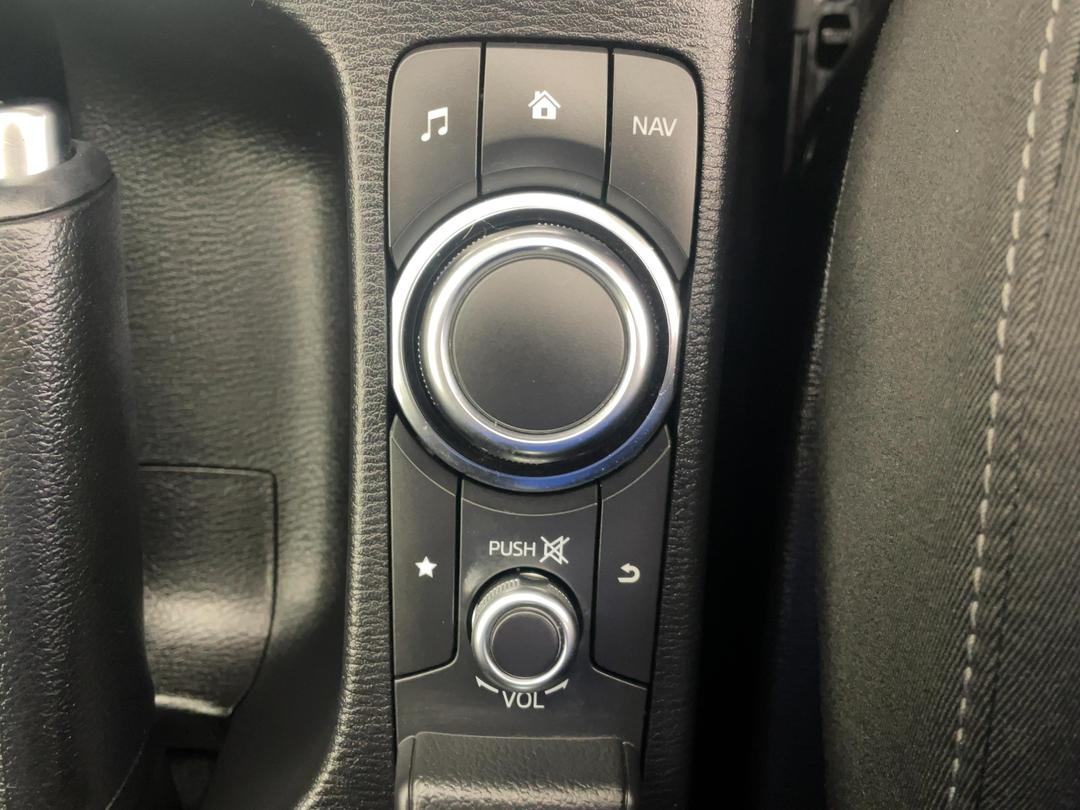 Photo '26' of Mazda Demio