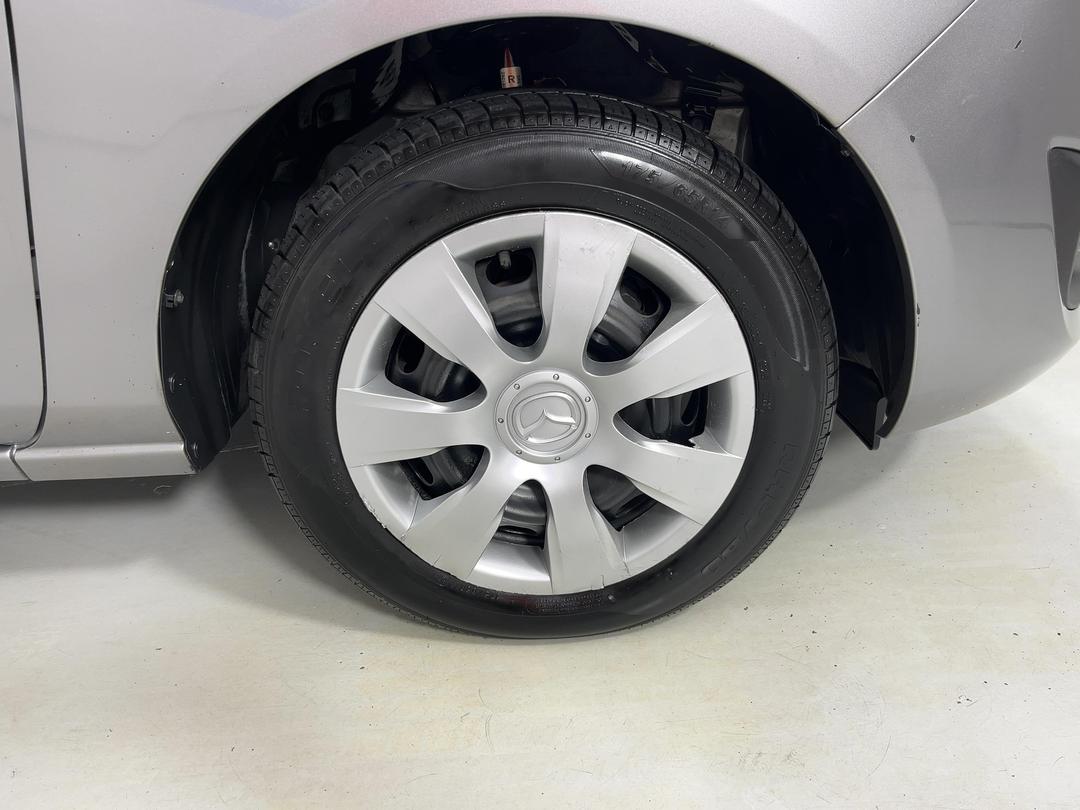 Photo '9' of Mazda Demio