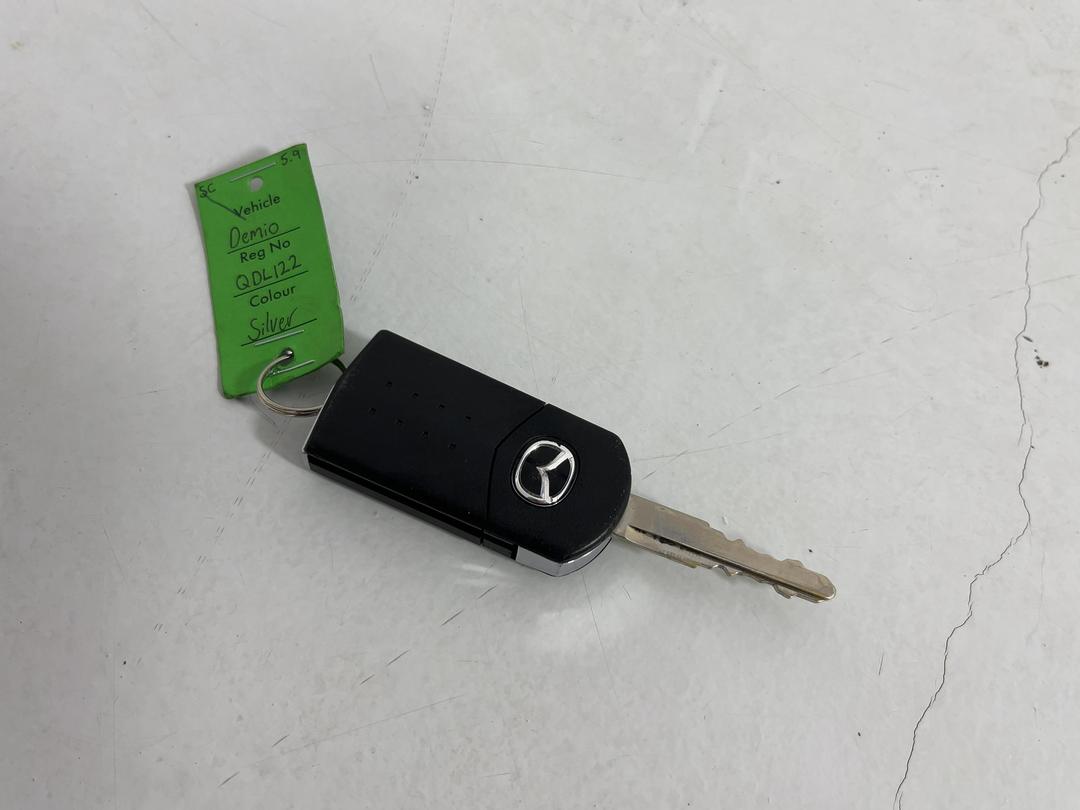 Photo '22' of Mazda Demio