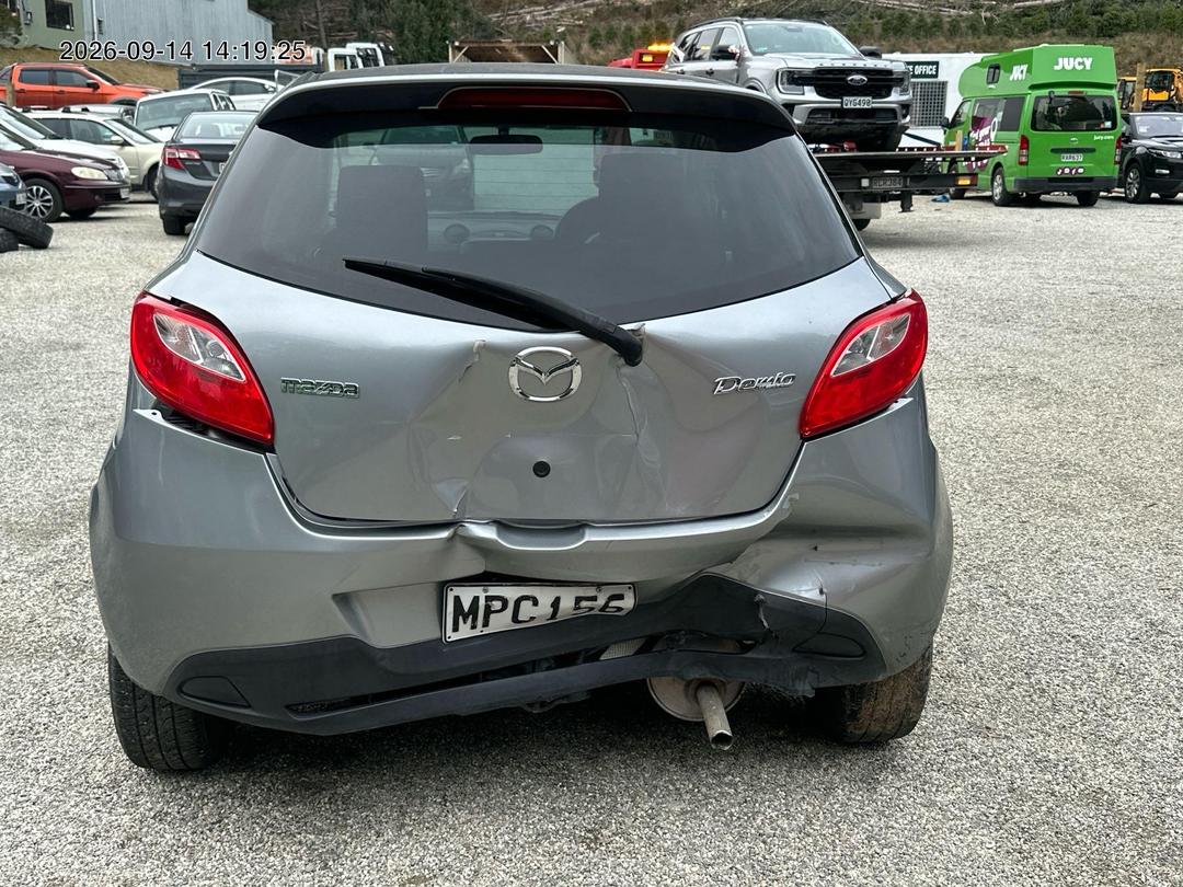 Photo '5' of Mazda Demio