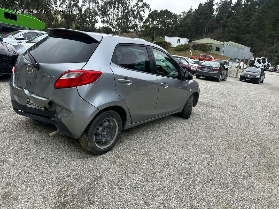 Photo '6' of Mazda Demio