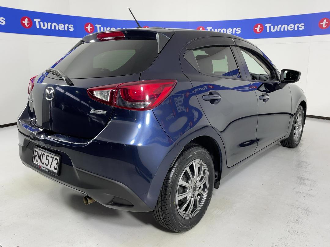 Photo '7' of Mazda Demio