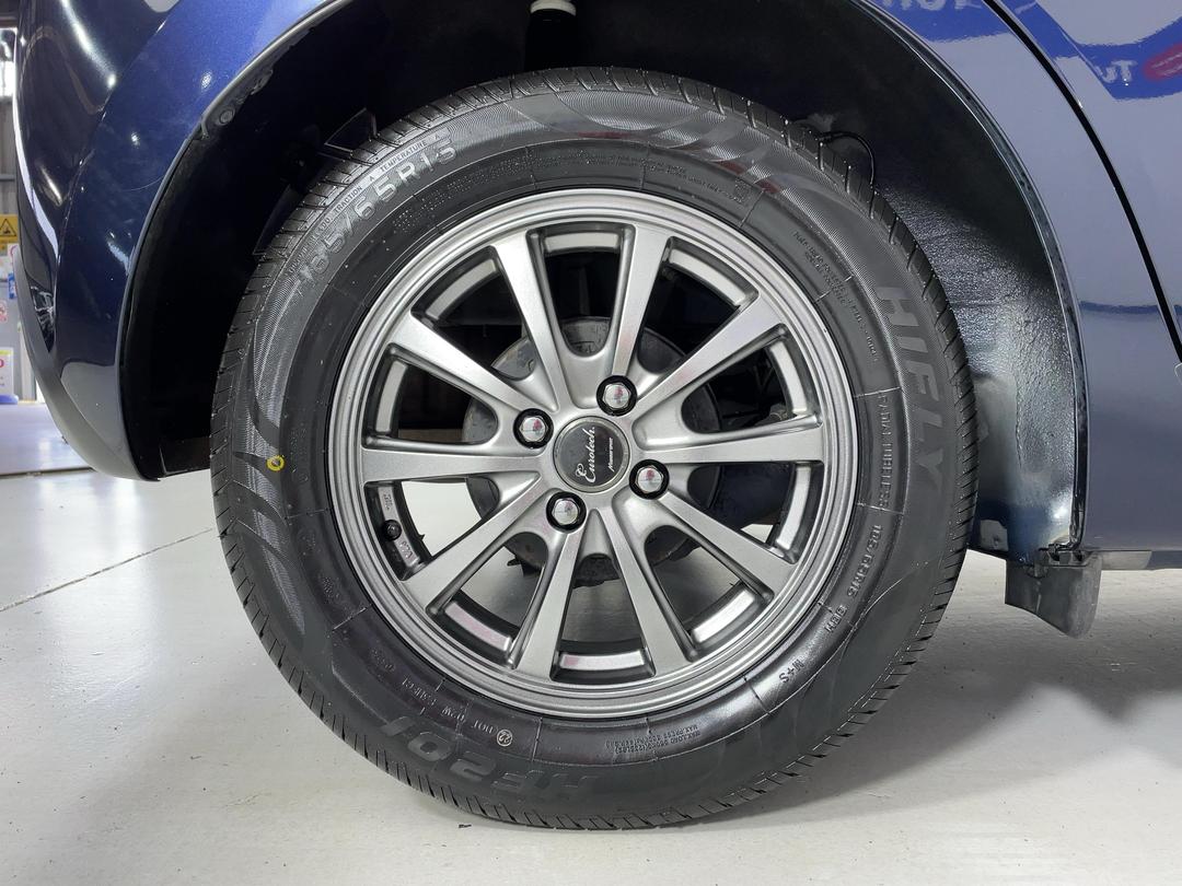 Photo '12' of Mazda Demio