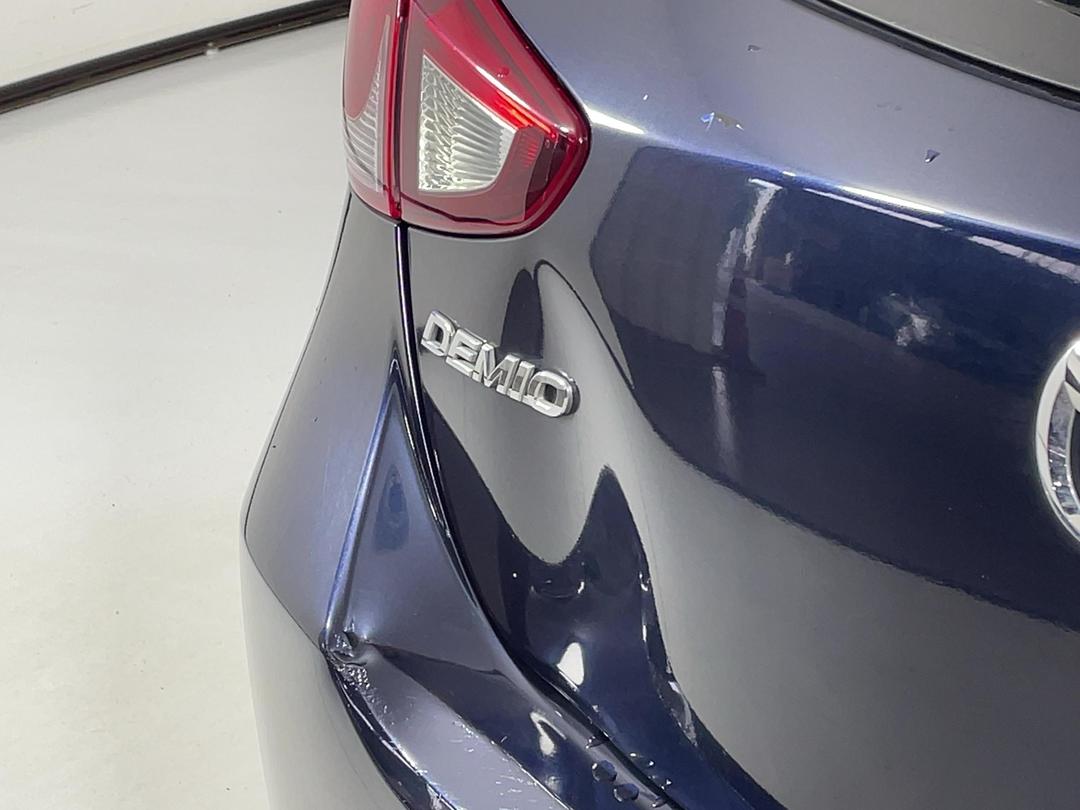 Photo '24' of Mazda Demio