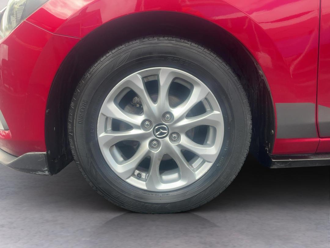 Photo '10' of Mazda Demio