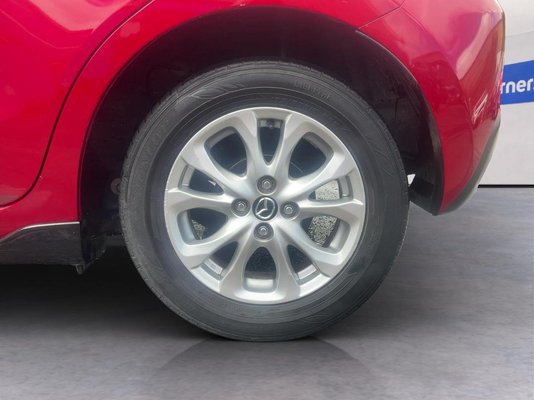 Photo '11' of Mazda Demio