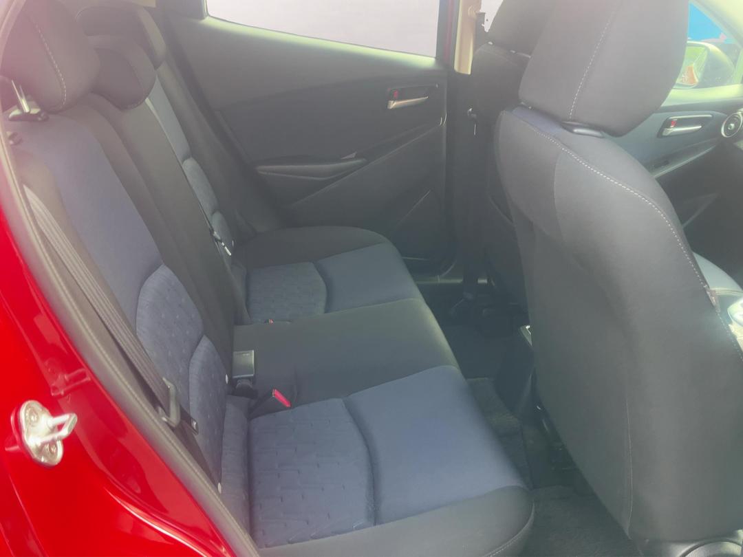 Photo '20' of Mazda Demio