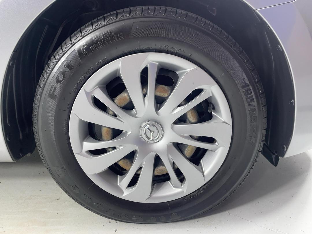 Photo '9' of Mazda Demio