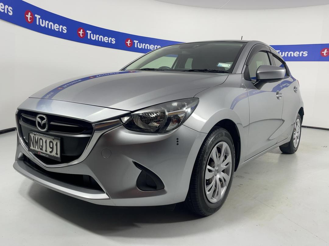 Photo '4' of Mazda Demio