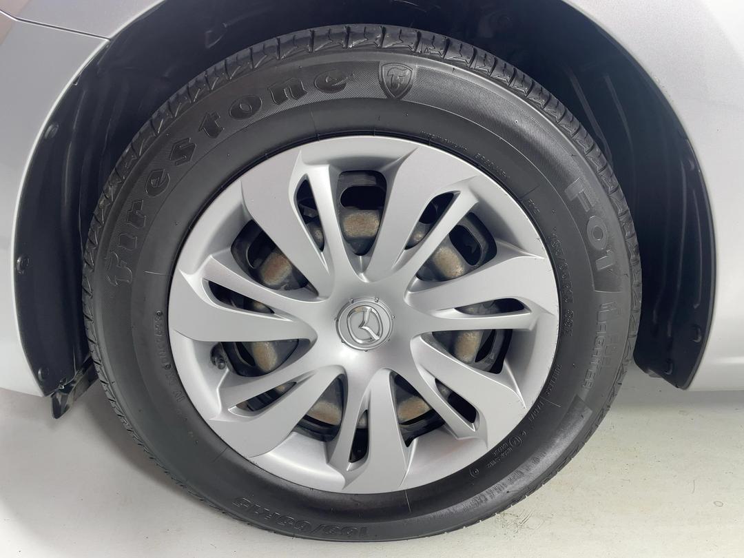Photo '10' of Mazda Demio
