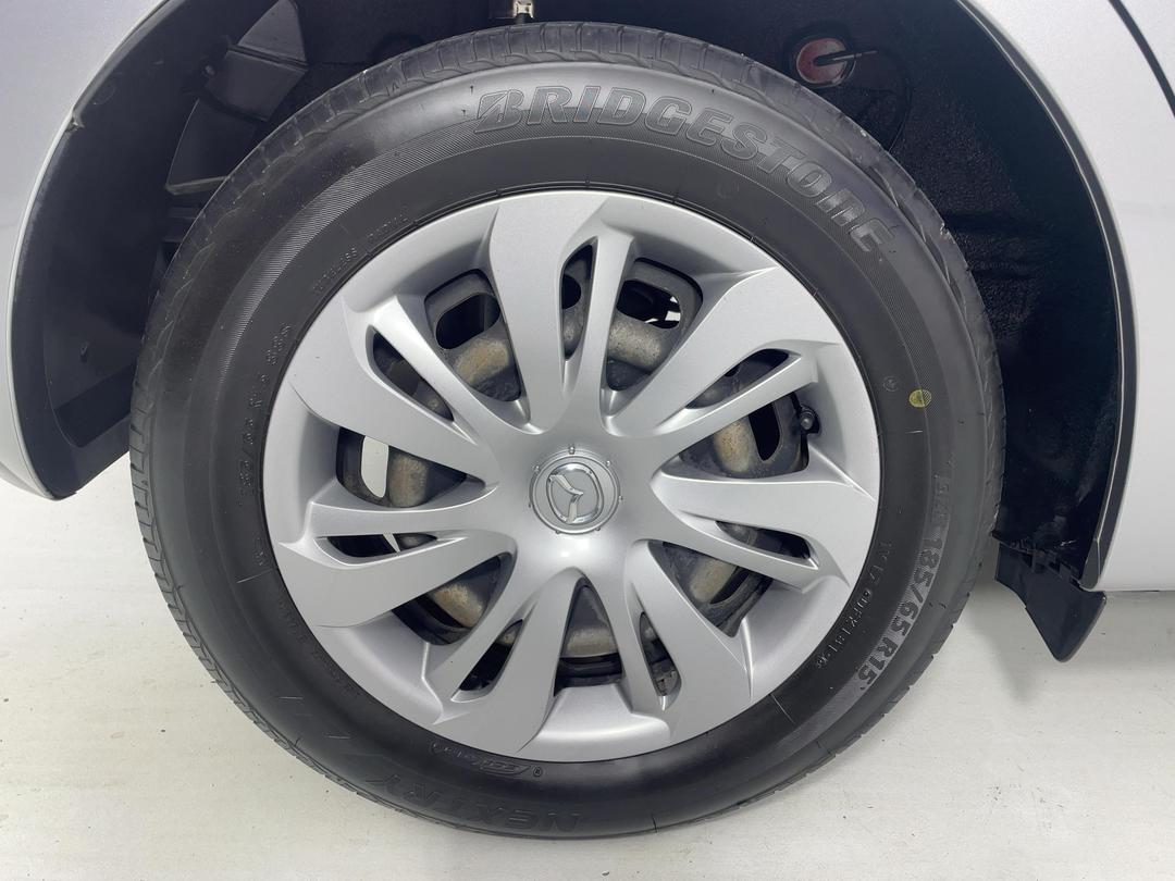 Photo '12' of Mazda Demio