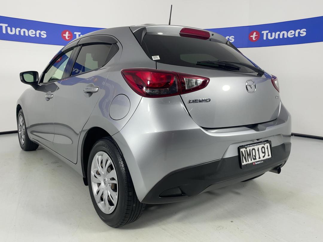 Photo '5' of Mazda Demio