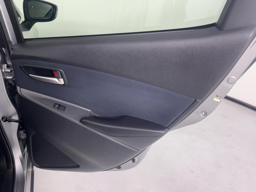 Photo '19' of Mazda Demio