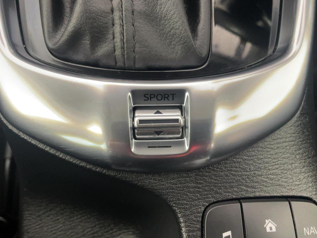 Photo '24' of Mazda Demio