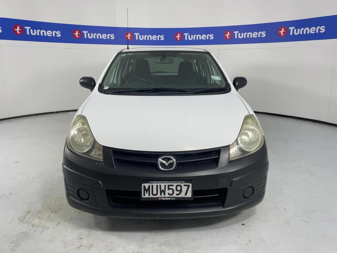 Photo '2' of Mazda Familia