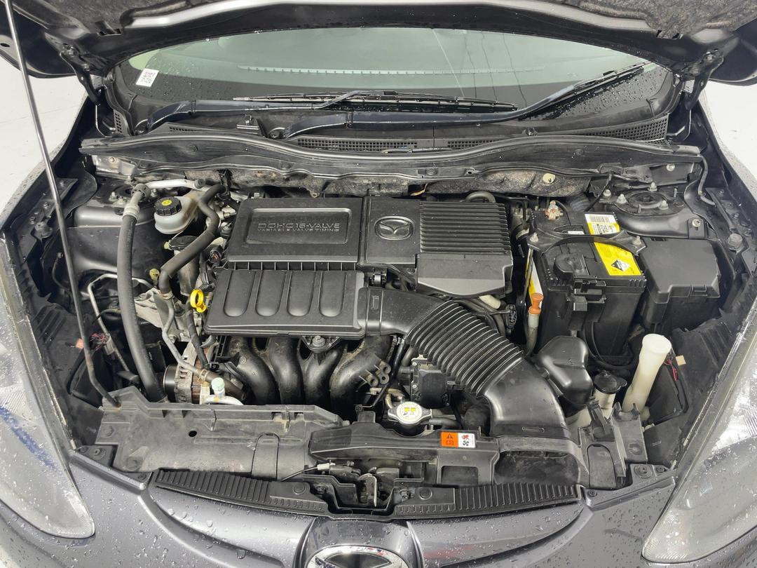 Photo '13' of Mazda Mazda2