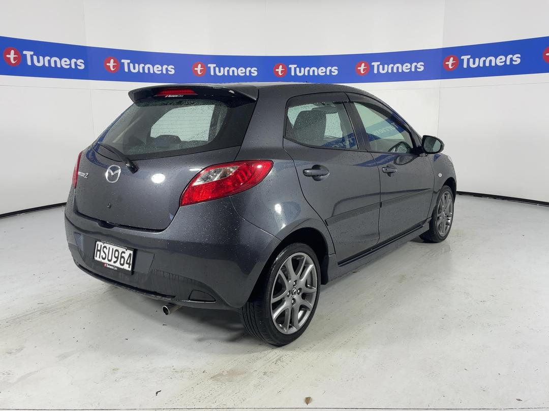 Photo '7' of Mazda Mazda2