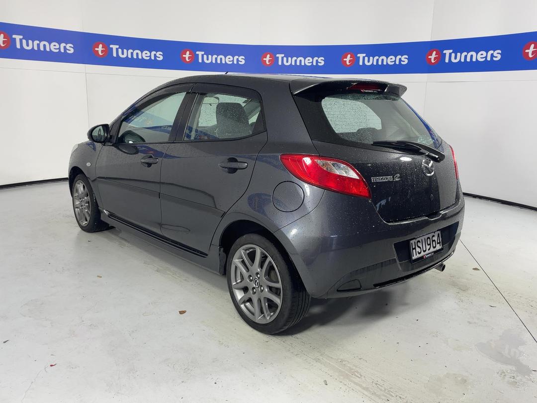 Photo '5' of Mazda Mazda2