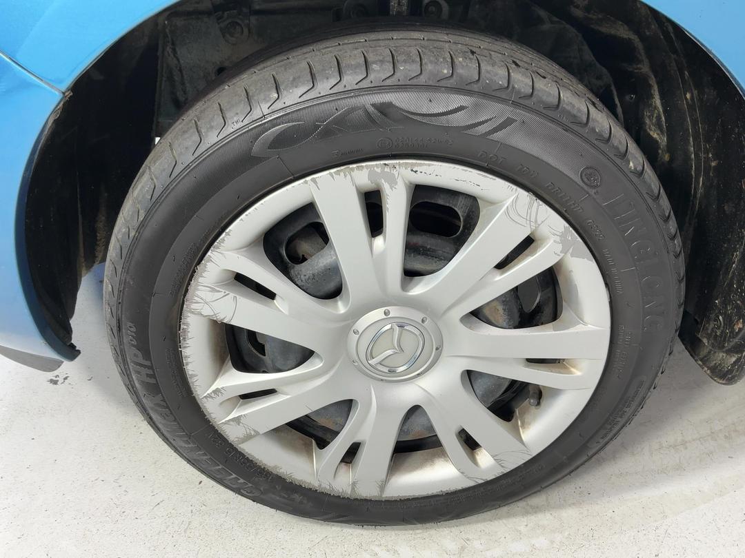 Photo '10' of Mazda Mazda2